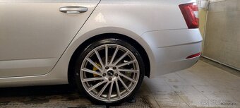 225/35 R19 Octavia 3 - 8