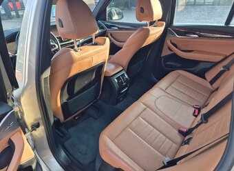 BMW X3 XDrive20i A/T M-Packet - 8