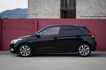 Hyundai i20 1.1 Black - 8