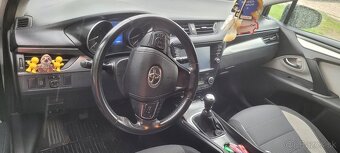 Toyota Avensis 2.0 D4D 105 Kw M6 - 8