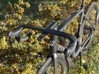 Predám cestný bicykel COLNAGO V3Rs 54s (56) - 8
