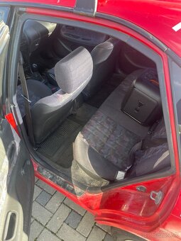 Toyota Corolla 1,3i XLI - 8