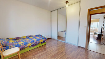 Na predaj 4-izbový bungalov s garážou a krytou terasou – Hru - 8