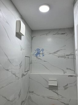 Prenájom kancelárskych / obchodných priestorov s terasou - R - 8