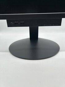 Vysoko produktívny počítač Lenovo ThinkCentre TIO22D AiO - 8