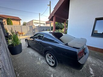 Ford Mustang S197 4.0 V6 - 8