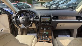 Volkswagen Touareg II 3.0 V6 TDI 240k BMT Premium 4XMOT... - 8