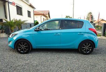 HYUNDAI i20 1.25 benzin - 83tis Km-2014-LED-KLIMA-VYHREV SED - 8