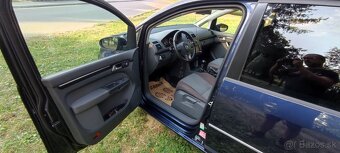 Volkswagen Touran - 8
