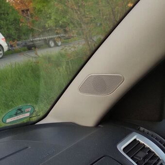 Škoda Roomster 1.6 16V MPI benzín červená - 8