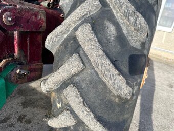 LKT 80 1977 VIN 095 - 8