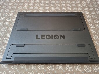 Herný notebook Lenovo Legion 5-15ACH6H - 8