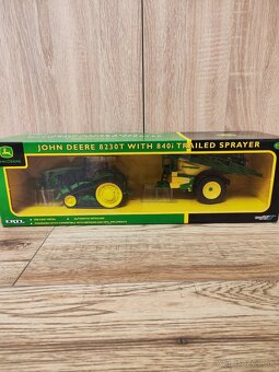 Agro modely John Deere 1:32 - 8