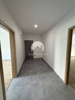 Reality KOMPLEX s.r.o. Vám ponúka kompletne zrekonštruovaný - 8