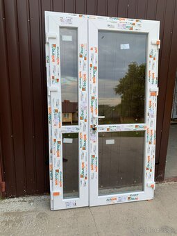 Vchodové plastové dvere - 8