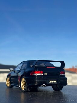 SUBARU zberatelsky model v mierke 1:18. - 8