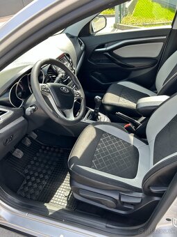 Predám Lada Vesta SW Cross 1.6 16V, 75 kW, Manuál , r.v. 201 - 8