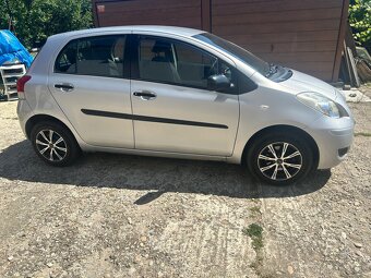 Toyota Yaris - 8