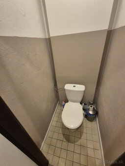 Na predaj obchodny priestor v Nitre na Klokočine 70 m2 - 8