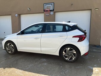Hyundai i20 1.2i Family v Zaruke - 8