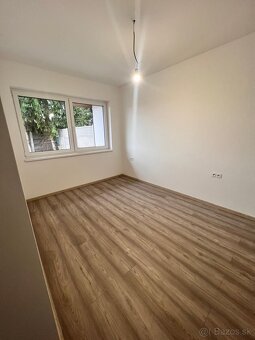 EXKLUZÍVNE- Novostavba hneď pri centre Dunajskej Stredy - 8