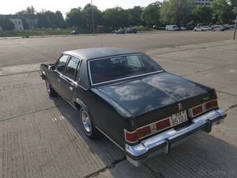 Oldsmobile - 8
