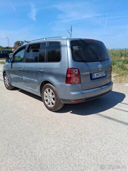 Volkswagen touran 2tdi 7miestny - 8