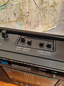 Radiomagnetofon RFT SKR720 z roku 1988 - 8
