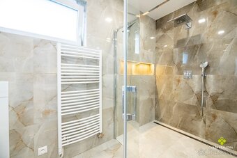 Nový 4 izbový bungalov s dokonalým prevedením - 8