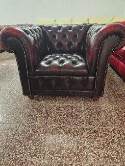 CHESTERFIELD ŠTÝL KOŽENÁ DVOJFAREBNÁ+ROZŤ.STôL+4 STOLIČKY - 8