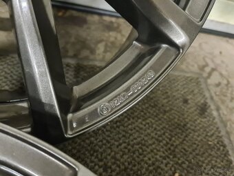 BORBET 5X112 R18 7,0J ET43 ALU DISKY - 8