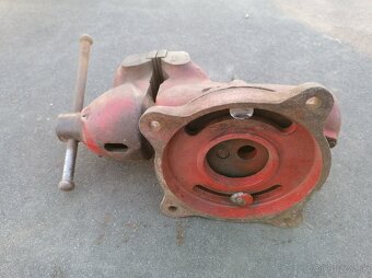 Predám zverák YORK 100 A - 8