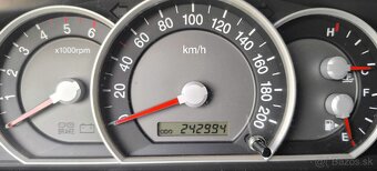 Kia Sorento 2,5 CRDI - 8