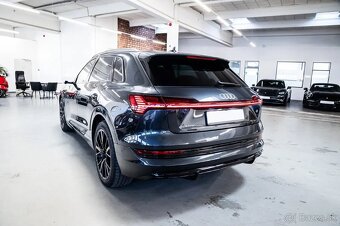 Audi E-tron - 8