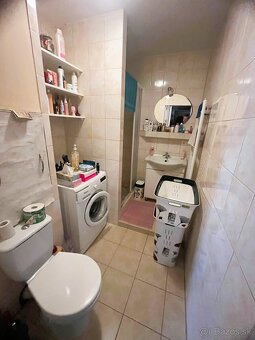 Pekný zariadený 2 izbový byt v tehlovej bytovke Levice - 8