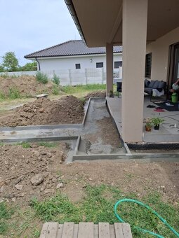 Pokládka zamkovej dlažby - 8