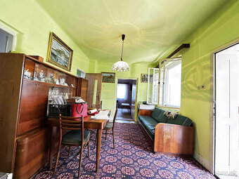 Na predaj starší rodinný dom  s  veľkým pozemkom v obci Duna - 8