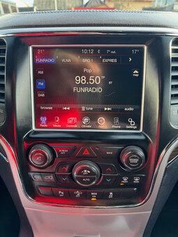 Jeep Grand Cherokee 3.0L V6 TD Overland A/T - 8