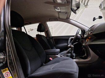 Rav4 8x kolesá 2.0 benzín 112kW 4x4 AWD - 8
