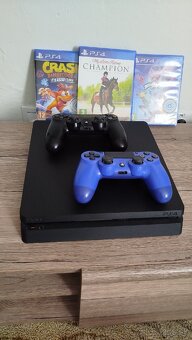 Playstation 4 - 8