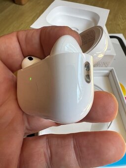 Apple AirPods Pro (2. generácie) s MagSafe puzdrom (USB-C) - 8