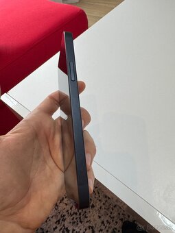 iPhone 12 - 8