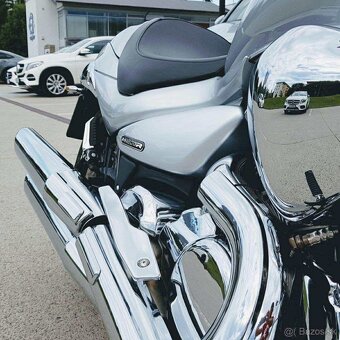 Suzuki Intruder 1800 M1800R - 8