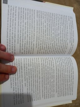 Predám knihu-Příběhy nejen z ordinace - 8
