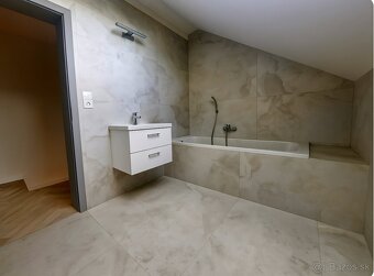 Bývaj tieto Vianoce v úplne novom mezonete. Prvý nájomca - 8