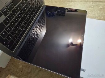 Macbook Air s M2 procesorom 256gb ssd diskom a 8gb ram noteb - 8