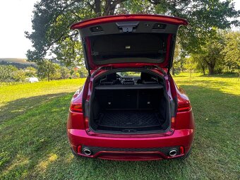 Jaguar E-Pace 2.0 184kW Benzín R-Dynamic AWD A/T,SK vozidlo - 8