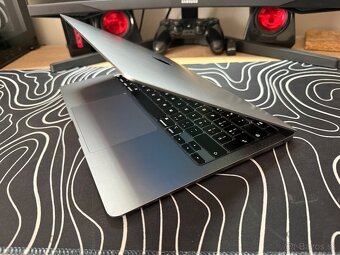 MacBook Pro M1 2020 - 8