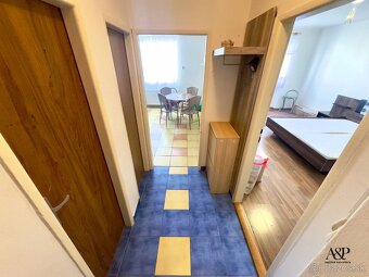 NA PREDAJ VEĽKÝ 1,5 IZB. BYT V CENTRE MESTA, 42M2, HURBANOVA - 8