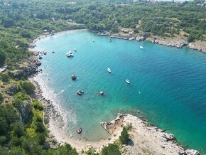 Na predaj pozemok na výstavbu 460m2 ostrov KRK Chorvatsko - 8